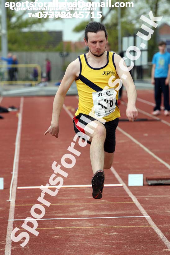 Mens under-20s triple jump, 2019 North Eastern Track and Field Champs., Middlesbrough. Photo:  David T. Hewitson/Sports for All Pics
